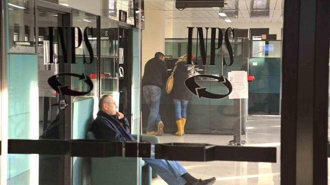 Invalidi civili, per avere la pensione fino a 7 mesi d’attesa