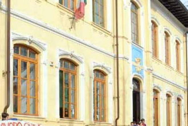 Finelli, le finestre saranno insonorizzate