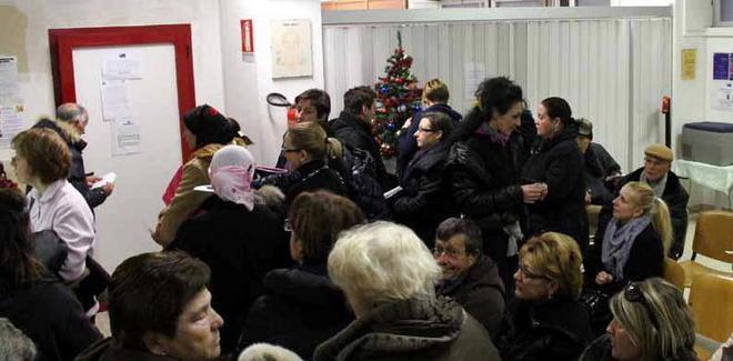 Inferno al centro prelievi, i pazienti si infuriano 