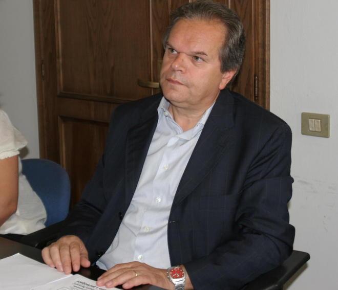 Linea dura sul commercio «Niente orari selvaggi» 