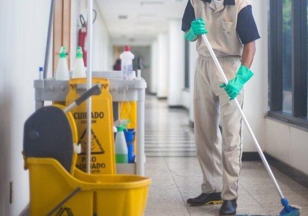 Lavoro, tante aziende irregolari Maxiappalto abusivo per 98 dipendenti 