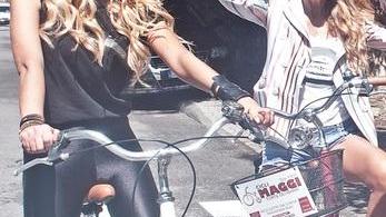 I vip dell’Isola dei famosi invadono il Forte tra cene di gala, pranzi e giri in bicicletta