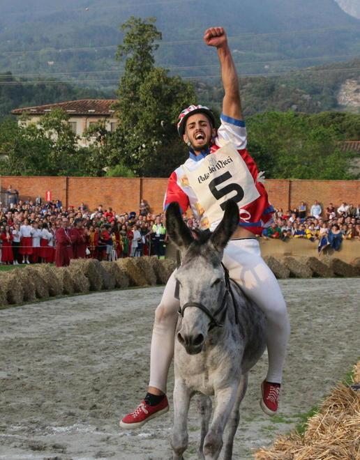 I figuranti, i fantini e le coreografie