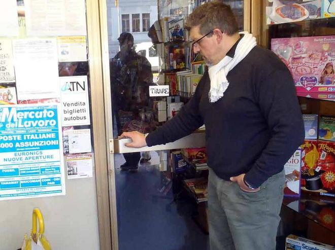 I ladri entrano in edicola Spariscono settemila euro 