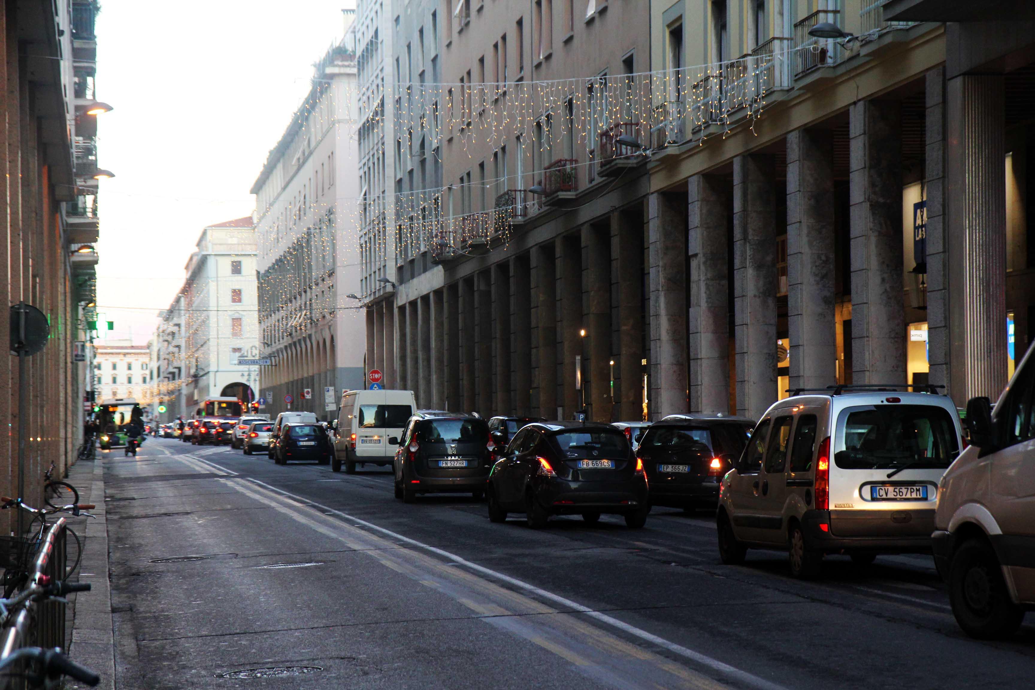 Macché radical chic, il centro è svuotato e dal Voltone ai 4 Mori la paura porta a destra 