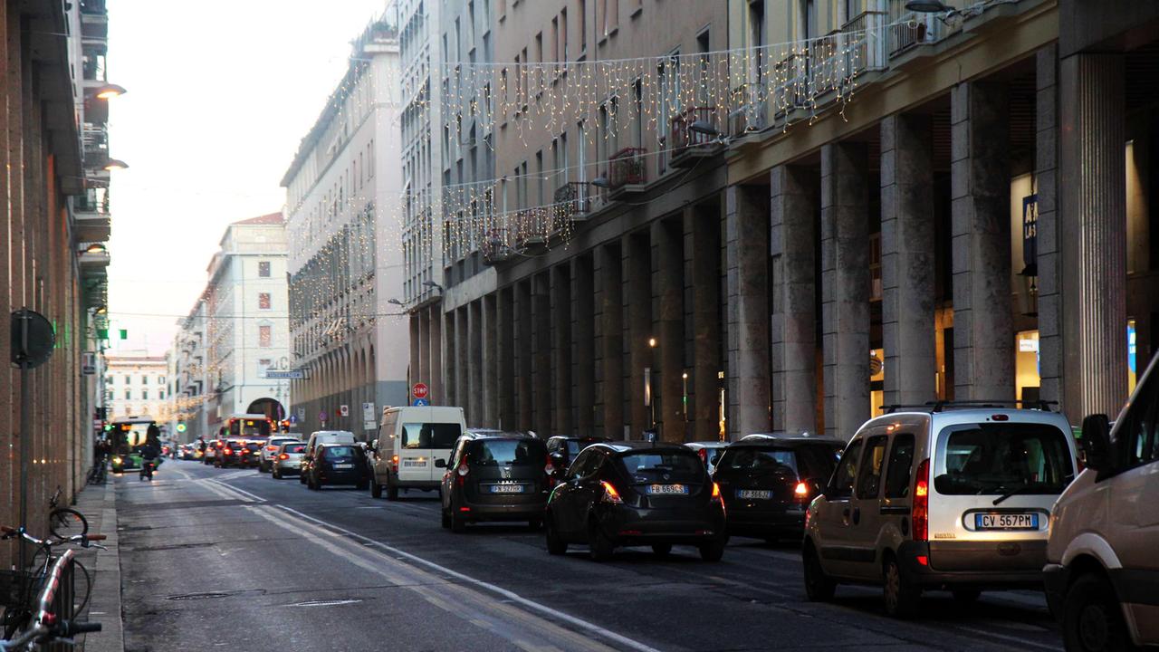 Macché radical chic, il centro è svuotato e dal Voltone ai 4 Mori la paura porta a destra