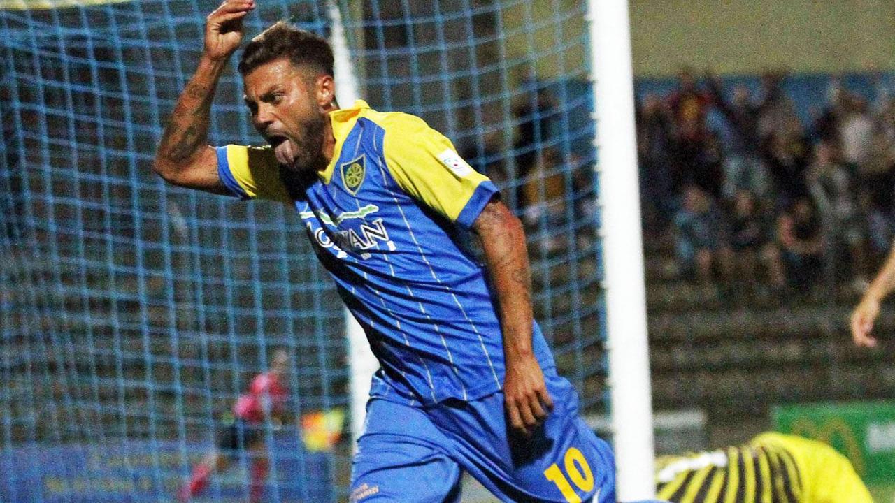 Francesco Tavano, classe 1979, bomber del girone A della C