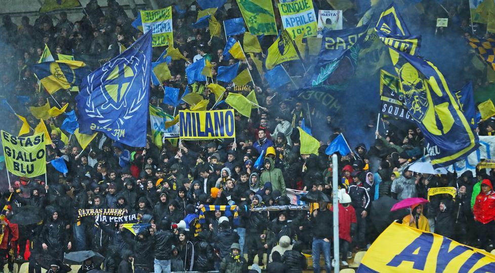 Modena, i tifosi gialloblù pronti ad organizzare un esodo che entrerà nella storia 