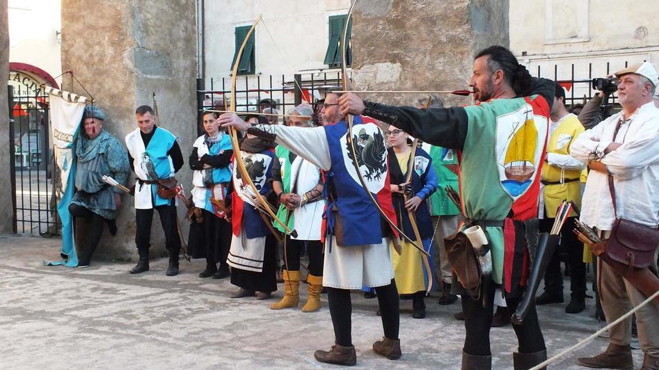 Piombino si tuffa nel Medioevo per celebrare la patrona Santa Anastasia