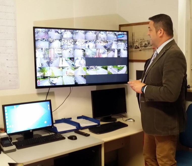 Otto nuove telecamere a Palazzi Leggono le targhe e inviano le info 