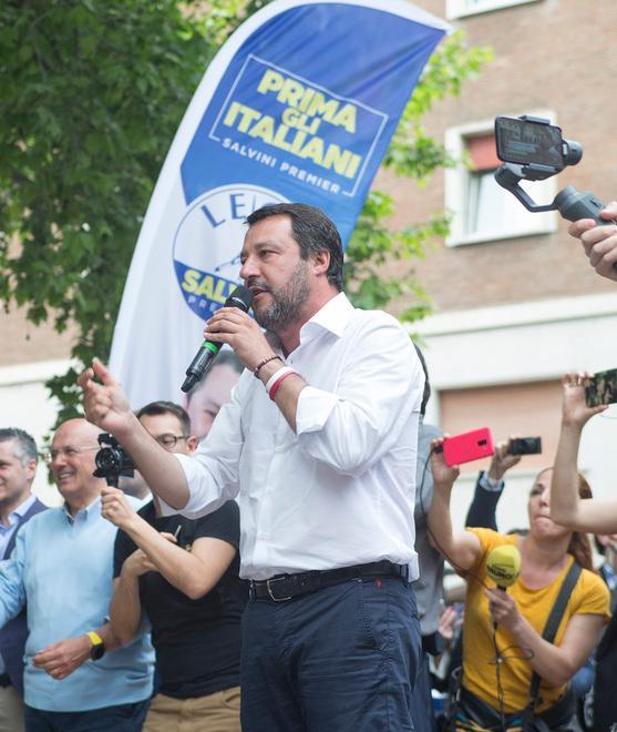 “Salvini chiami all’ordine il suo supporter armato”