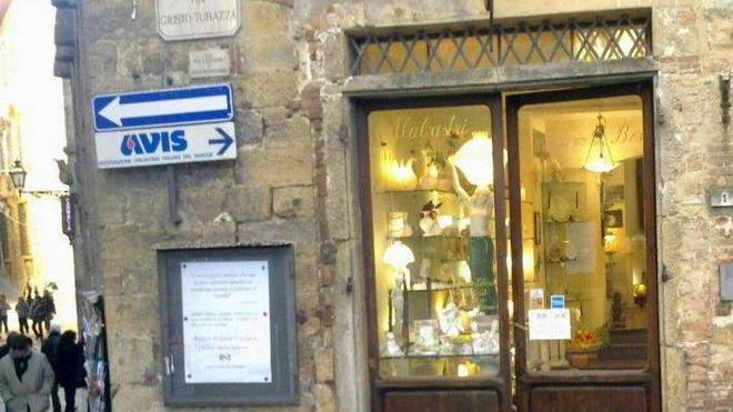 Ricorso a Napolitano per le bacheche politiche