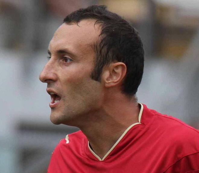 Il graffio di “gatto-Bardi” «Dedicato alla curva nord» 