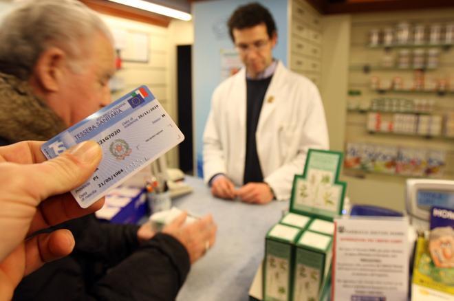 Tessera sanitaria elettronica attivabile nelle farmacie
