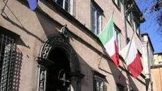 Supermercati aperti tutte le domeniche Orari, sale lo scontro