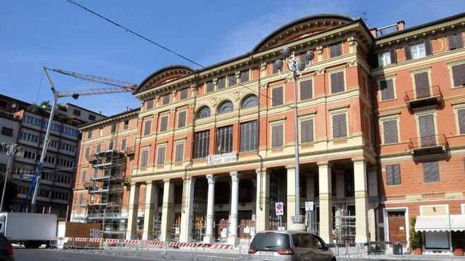 Politeama, la soluzione si allontana