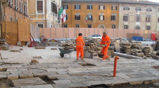 L’assessore: «Piazza concava o convessa, falso problema»