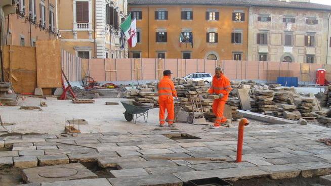 L’assessore: «Piazza concava o convessa, falso problema»