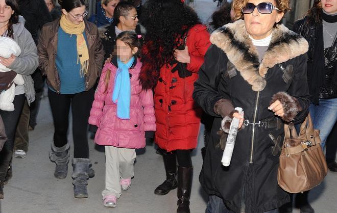 Mobilitazione per la bambina contesa 