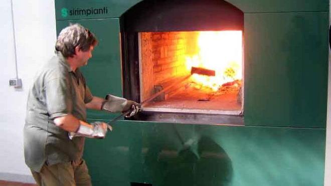 Pompe funebri nel mirino Il pm: rapporti da chiarire