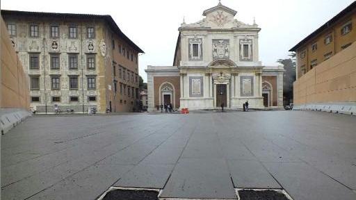 Piazza Cavalieri, scontro sulla riqualificazione. Sgarbi: errori grossolani