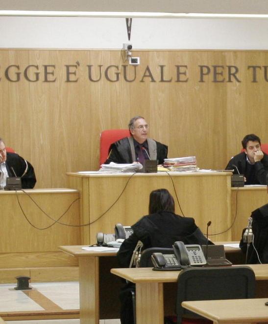Tradita perseguita l’amante