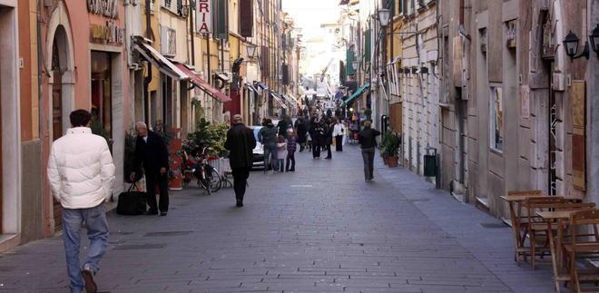 Canne fumarie, tra i locali è scontro a colpi di querele 