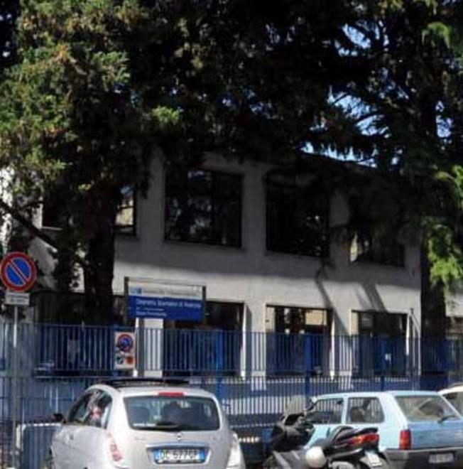 Ottanta persone in coda, il Cup di Avenza esplode