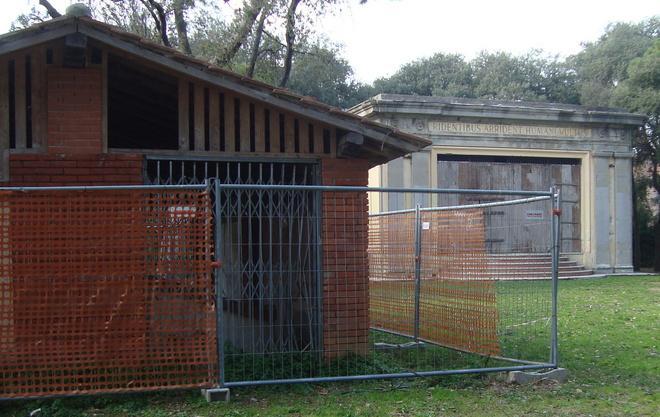 Se il degrado si affaccia sul palcoscenico 