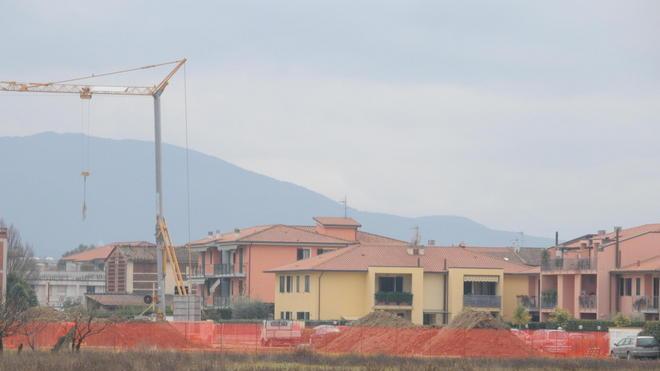 Finanziamenti ok e lavori appaltati, ma la scuola non si fa