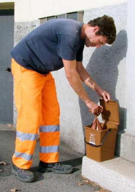 Con il porta a porta la raccolta rifiuti arriva a domicilio 