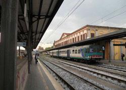 Ritardi e gravi disagi alla circolazione ferroviaria del tratto Lucca-Viareggio 
