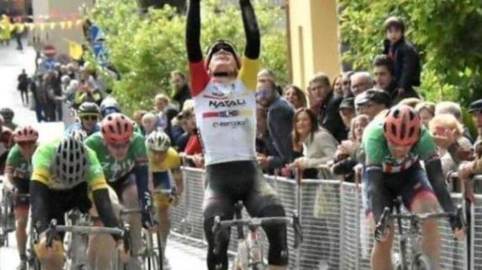 Filippo Fiorelli sfata il tabù e vince ad Arezzo ma che rischio al traguardo