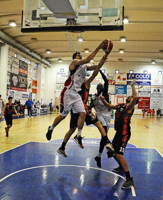 Voce grossa sotto i tabelloni la chiave di Cecina per sperare 