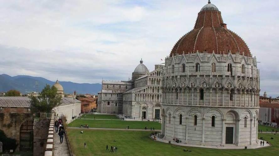 Domenica alla scoperta di piazza del Duomo