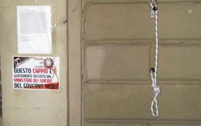 Cappi di Forza Nuova in Comune La protesta della destra estrema