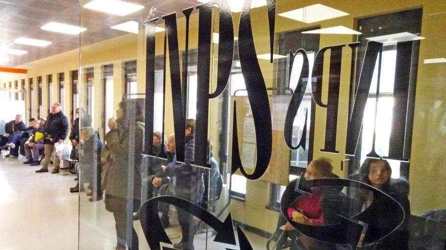 Inps, maxi concorso: «A giugno 3.100 assunzioni». In Toscana ne servono 400