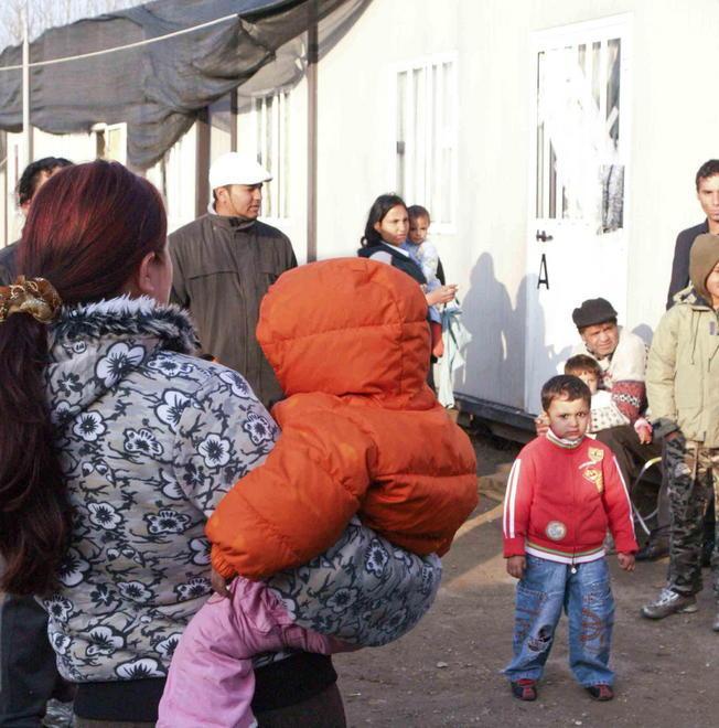 Niente scuolabus per i bambini rom di via Cimarosa