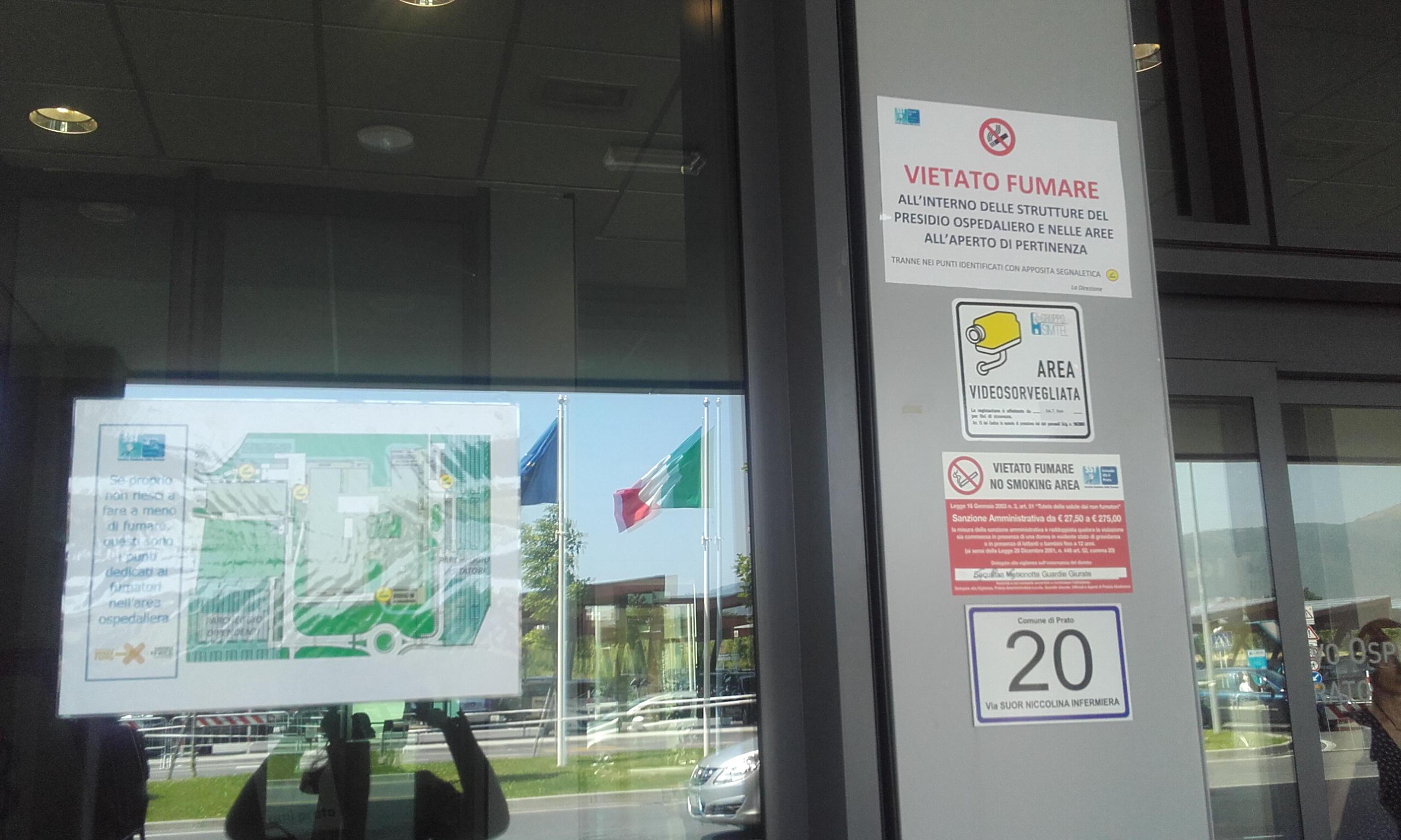 I divieti di fumo all'ospedale Santo Stefano di Prato