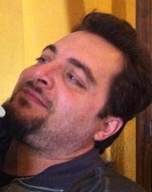Si schianta tornando a casa muore sul colpo a 44 anni 