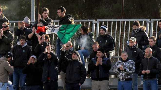 I tifosi perdono la pazienza e arrivano i fischi