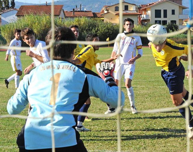 Il Fossone riposa, il Versilia calcio vince e ritorna in testa 