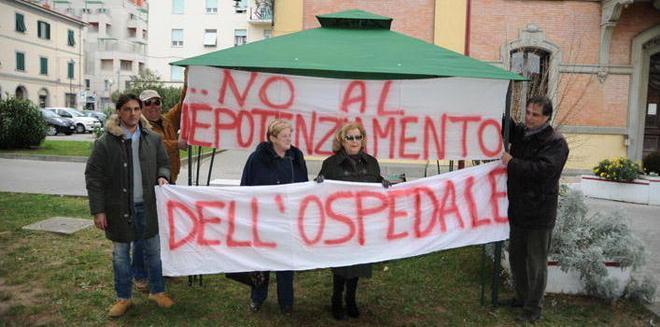 «Promesse disattese» Gazebo di protesta 