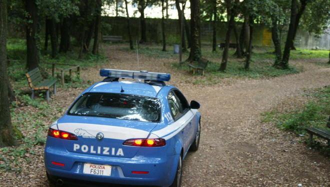 Spacciavano droga nel bosco Per scappare si gettano nel fiume 