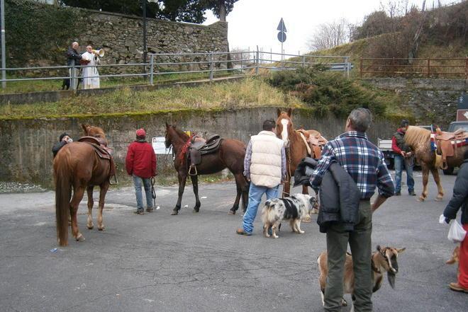 La benedizione dei cavalli a Castelpoggio