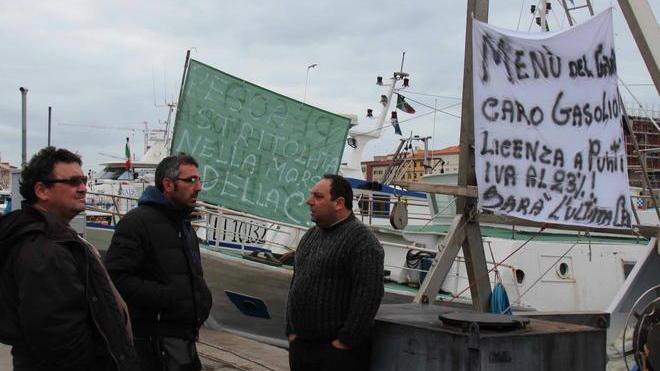 I pescatori in rivolta contro caro-gasolio e licenze a punti