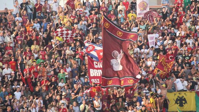 Spinelli, così non va i tifosi organizzano un sit-in di protesta