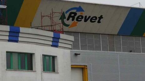 Revet, i nuovi appalti portano in busta paga mille euro l’anno