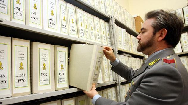 Dichiarava 22mila euro ma possiede case di lusso