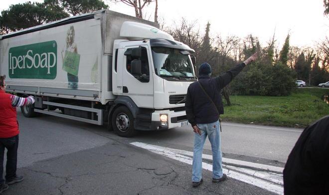 La protesta non si ferma 